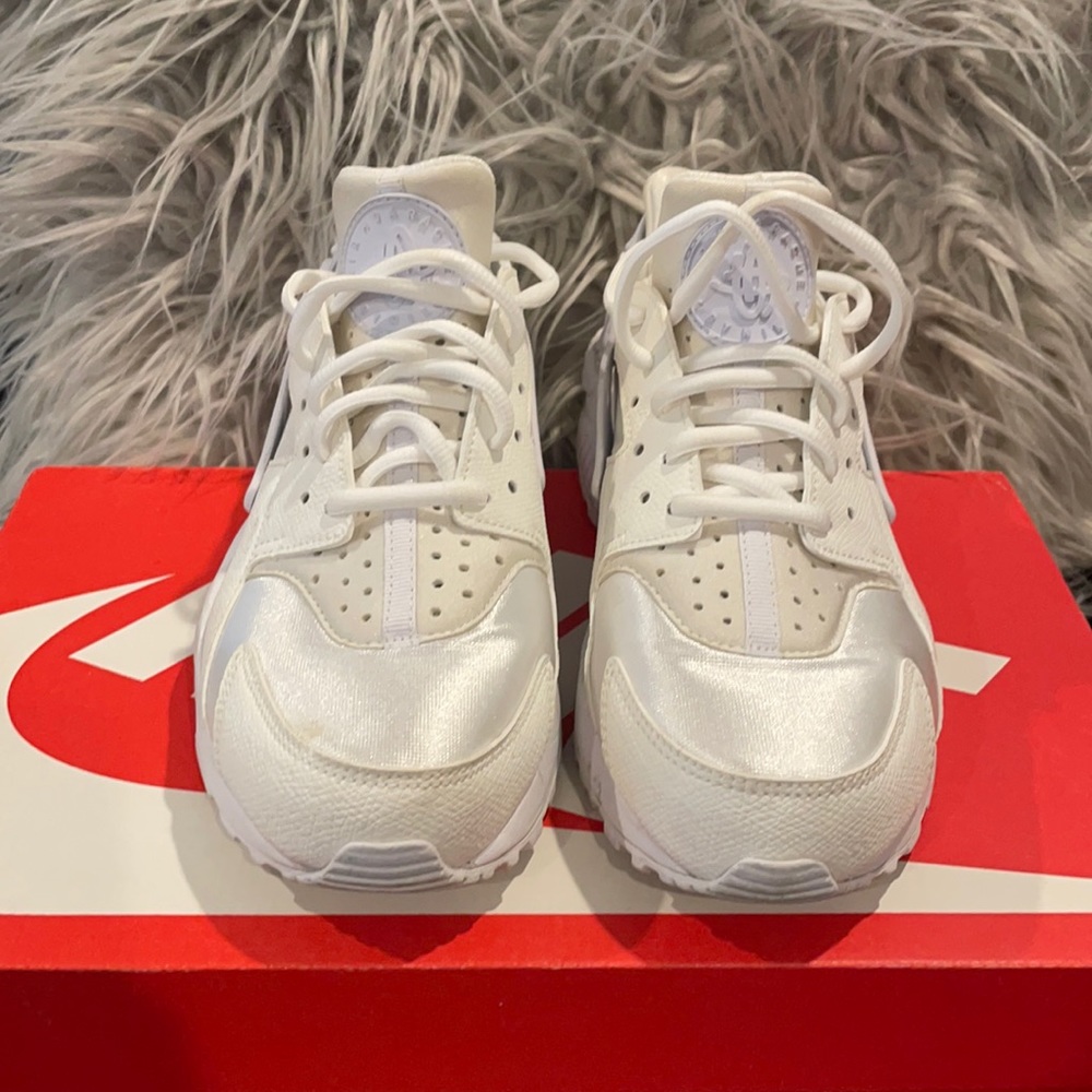 WMNS AIR HUARACHE RUN